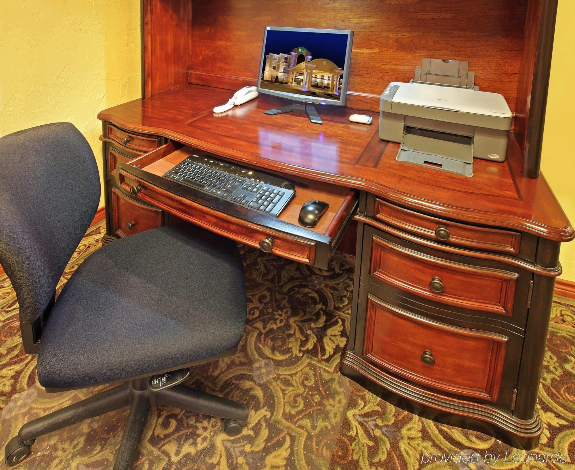 Holiday Inn Express Hotel & Suites Greenville By Ihg Facilities photo